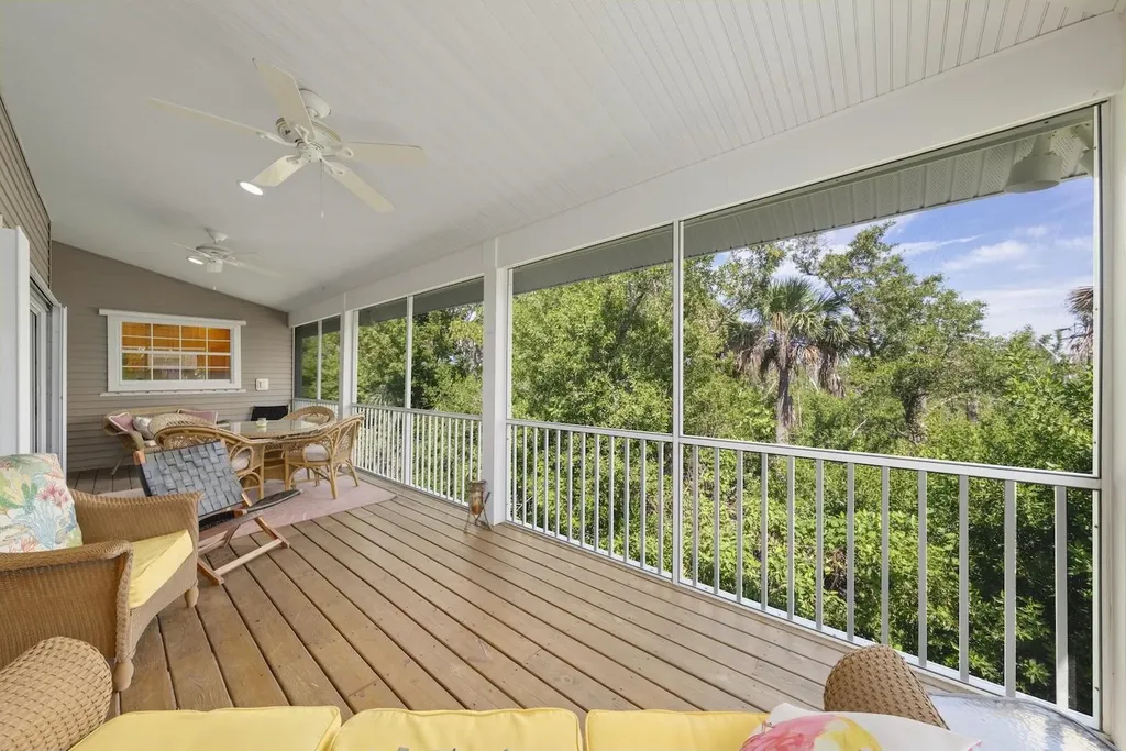 1846 Farm Trail Sanibel FL 33957