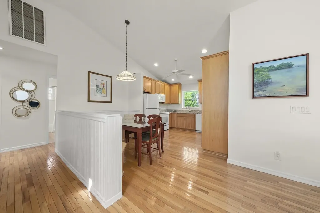 1846 Farm Trail Sanibel FL 33957