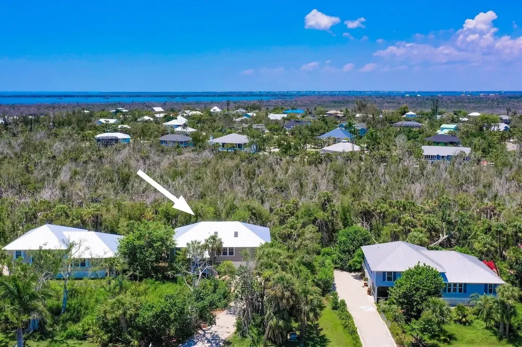 1846 Farm Trail Sanibel FL 33957