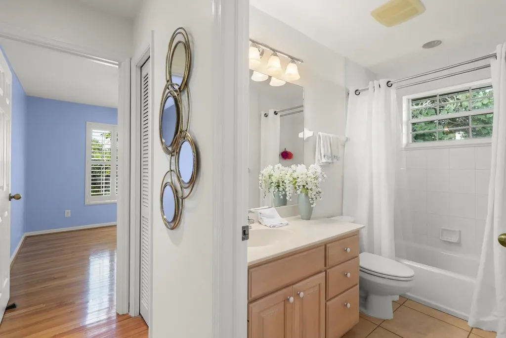 1846 Farm Trail Sanibel FL 33957