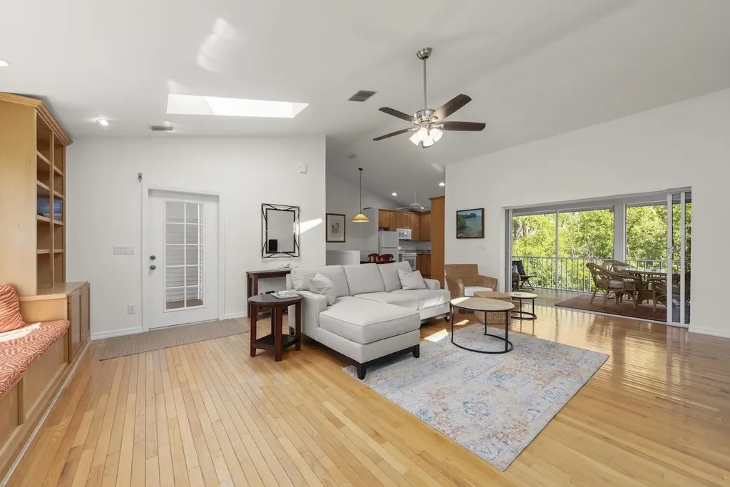 1846 Farm Trail Sanibel FL 33957