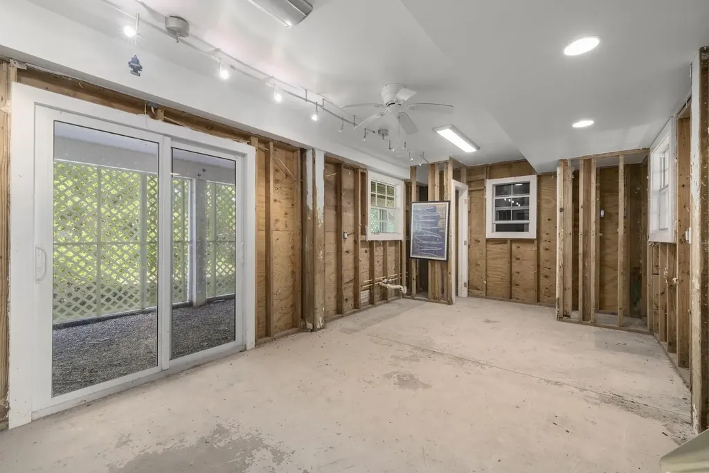 1846 Farm Trail Sanibel FL 33957