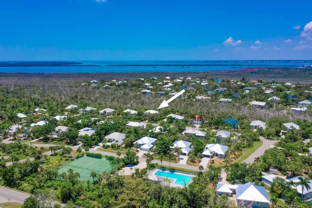 1846 Farm Trail Sanibel FL 33957