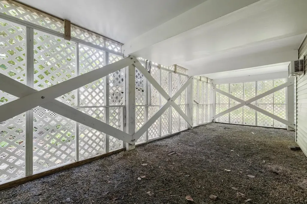 1846 Farm Trail Sanibel FL 33957