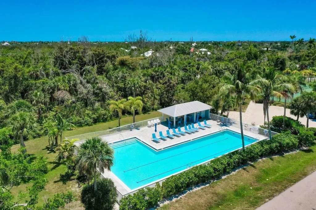 1846 Farm Trail Sanibel FL 33957