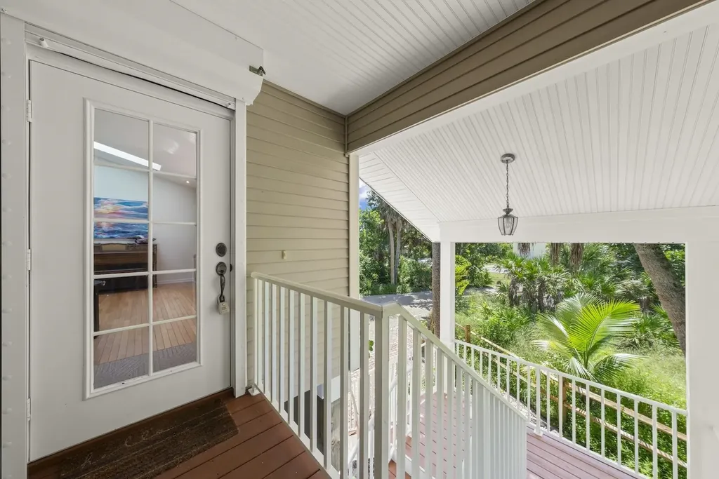 1846 Farm Trail Sanibel FL 33957