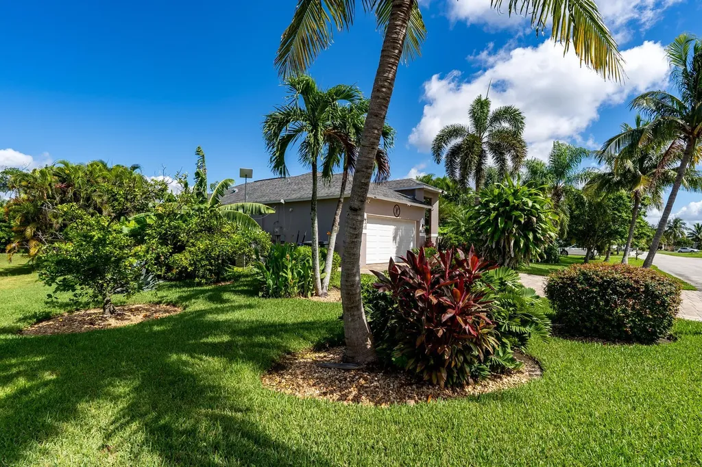 14380 Hampton Lake Court Fort Myers FL 33908