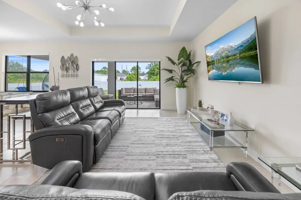 2812 12th Street SW Lehigh Acres FL 33976