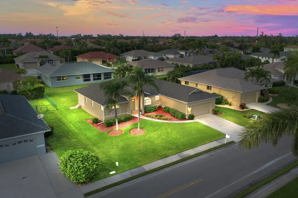 8886 Staghorn Way Fort Myers FL 33908