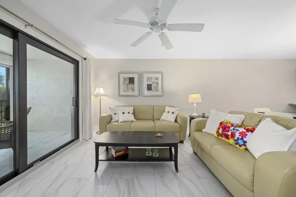 1919 Olde Middle Gulf Drive Sanibel FL 33957