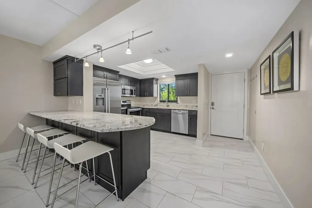 1919 Olde Middle Gulf Drive Sanibel FL 33957