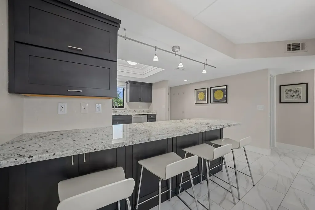 1919 Olde Middle Gulf Drive Sanibel FL 33957