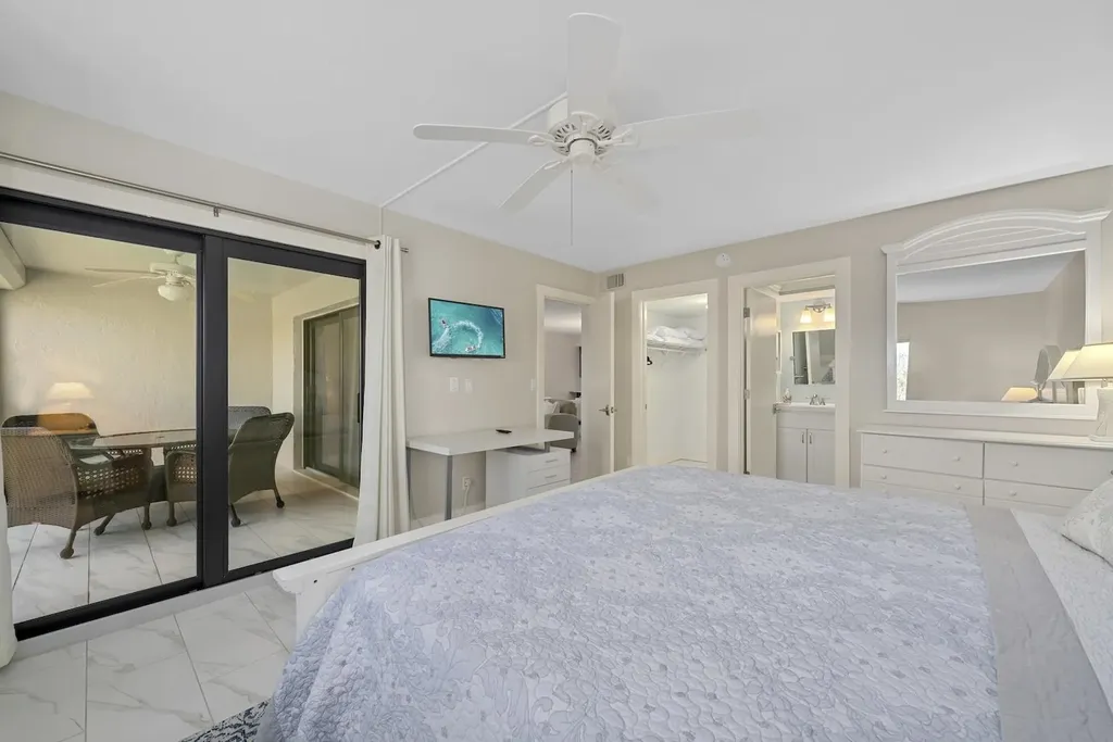 1919 Olde Middle Gulf Drive Sanibel FL 33957