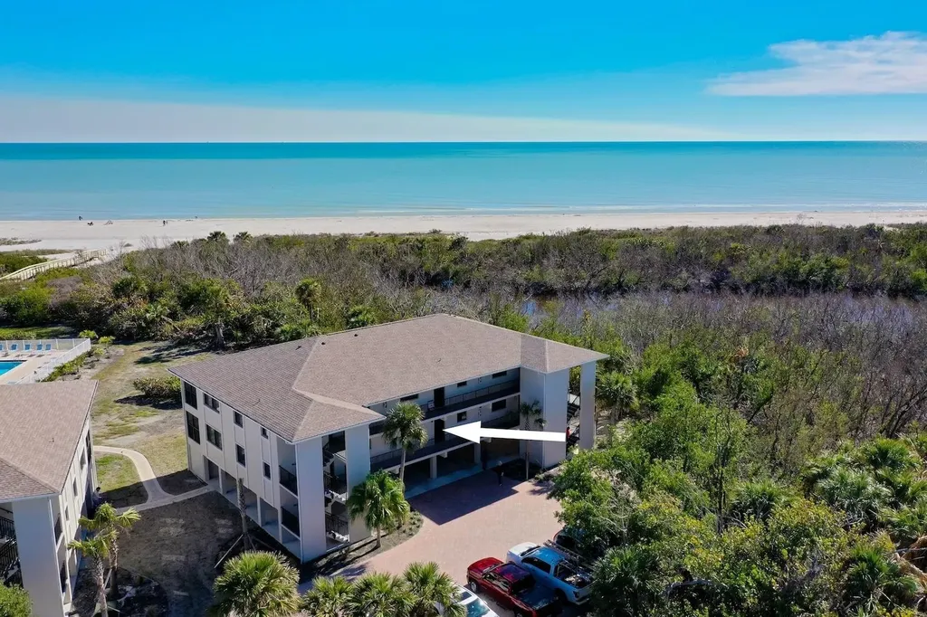 1919 Olde Middle Gulf Drive Sanibel FL 33957