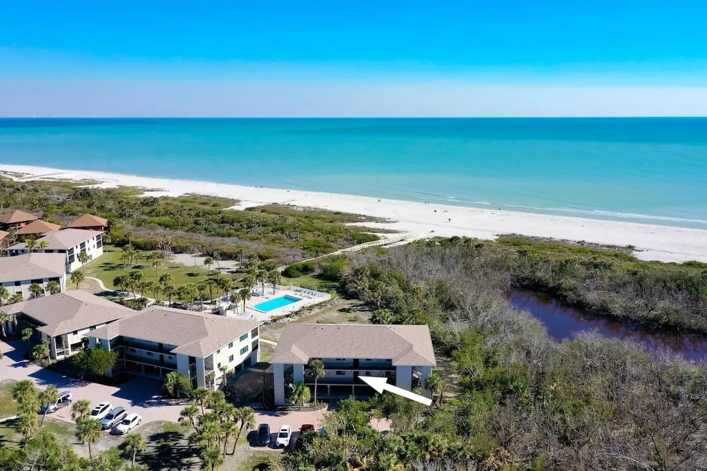 1919 Olde Middle Gulf Drive Sanibel FL 33957