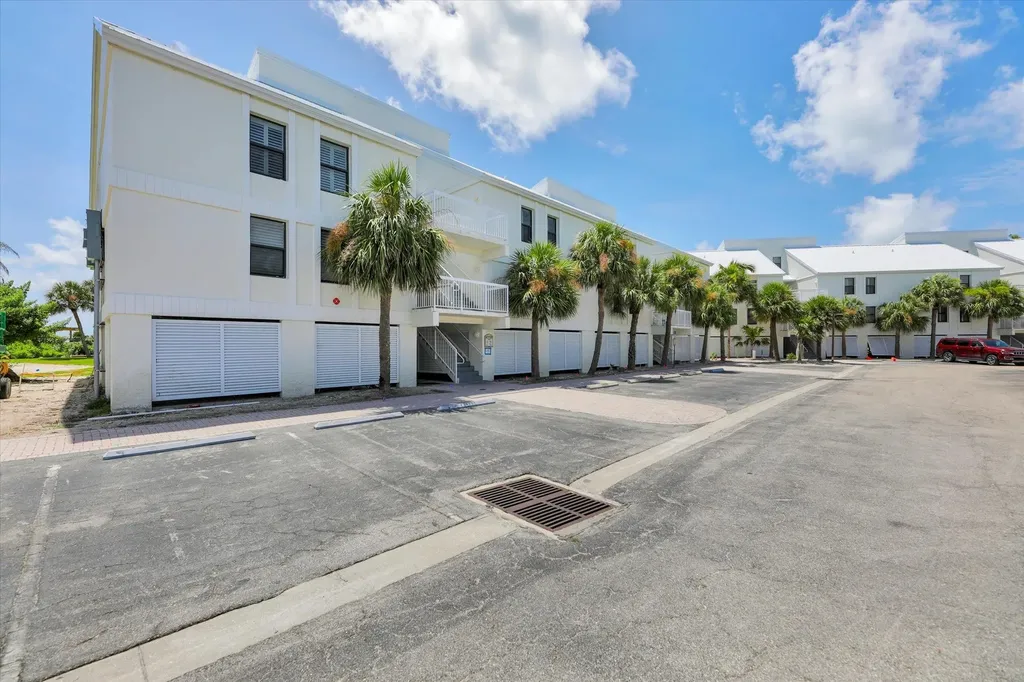 2113 Gulf Beach Villas Captiva FL 33924