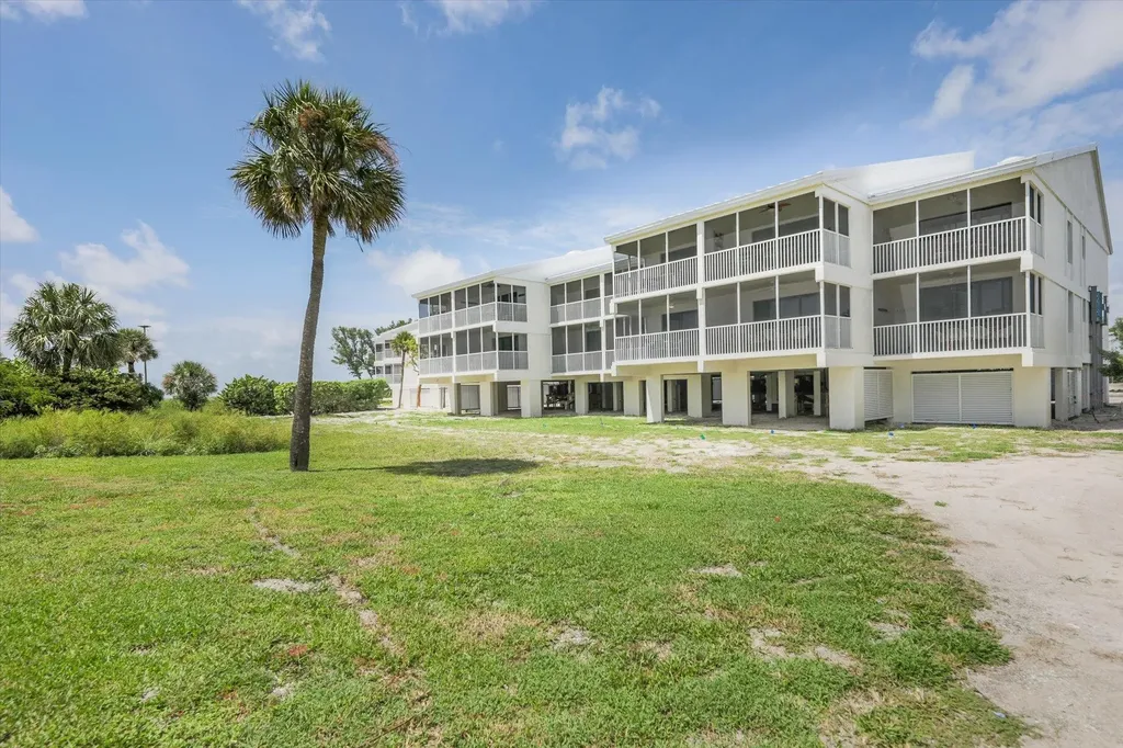 2113 Gulf Beach Villas Captiva FL 33924