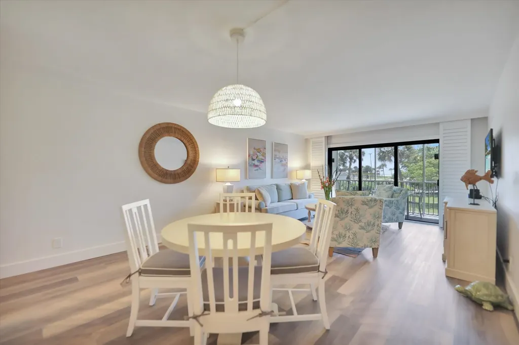 2113 Gulf Beach Villas Captiva FL 33924