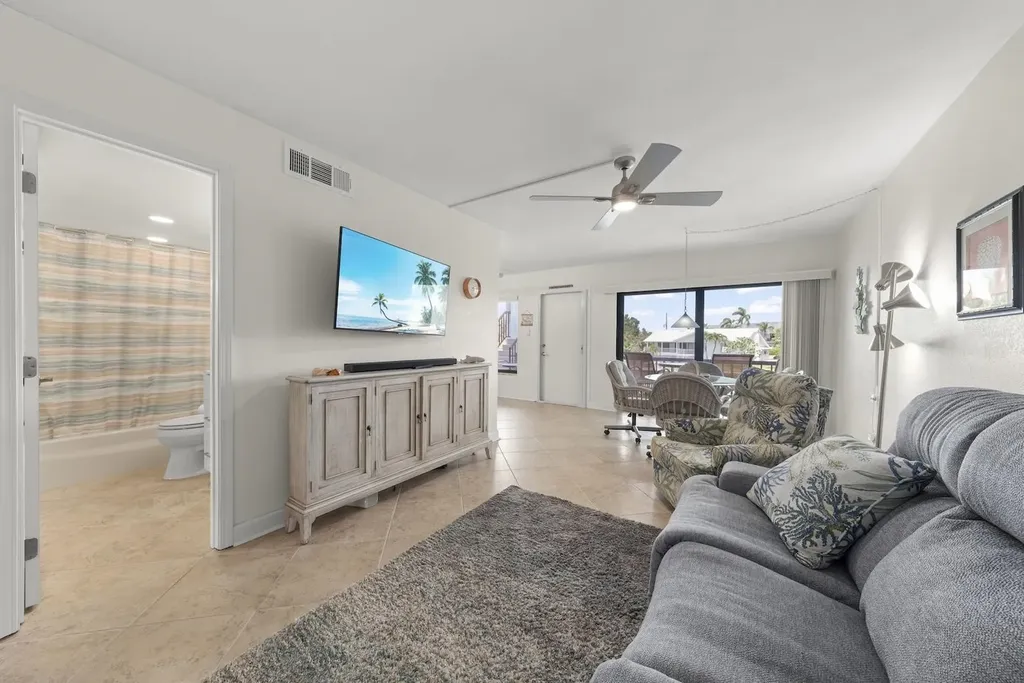 1250 Tennisplace Court Sanibel FL 33957