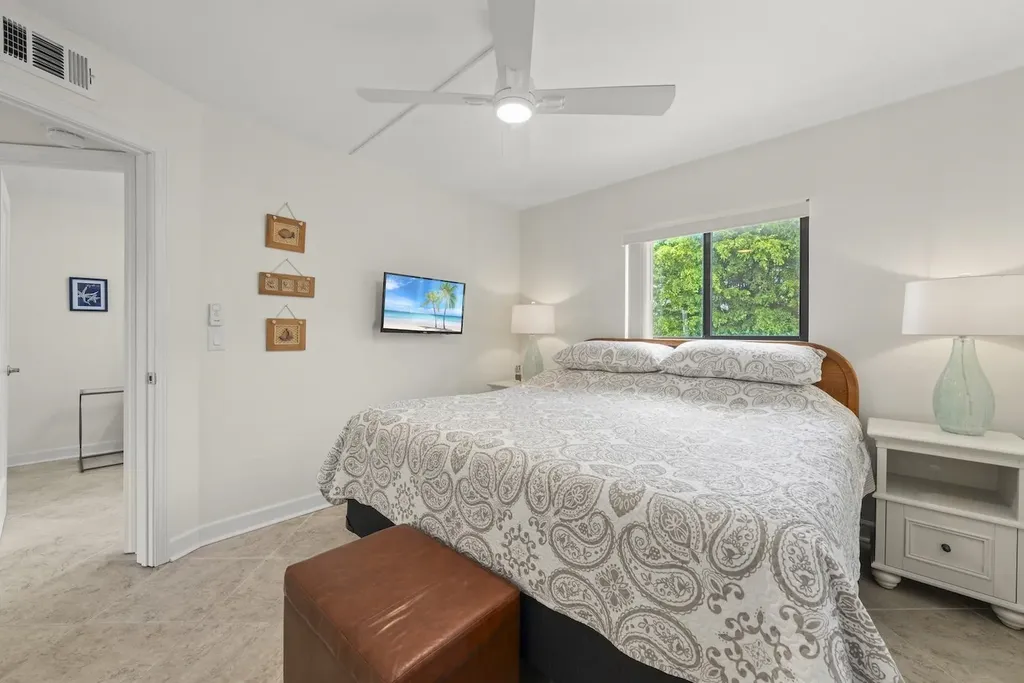 1250 Tennisplace Court Sanibel FL 33957