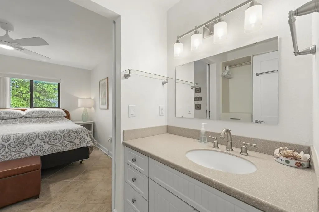 1250 Tennisplace Court Sanibel FL 33957