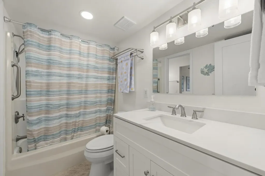 1250 Tennisplace Court Sanibel FL 33957