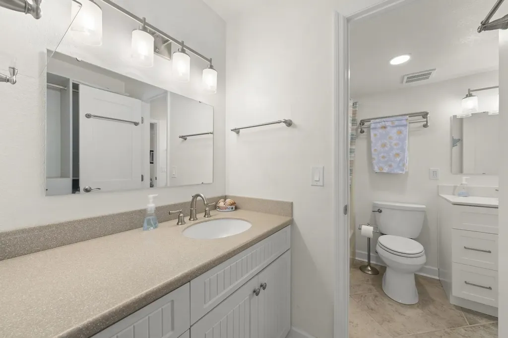 1250 Tennisplace Court Sanibel FL 33957