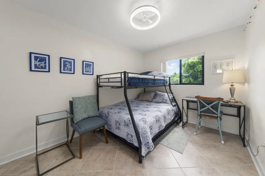 1250 Tennisplace Court Sanibel FL 33957