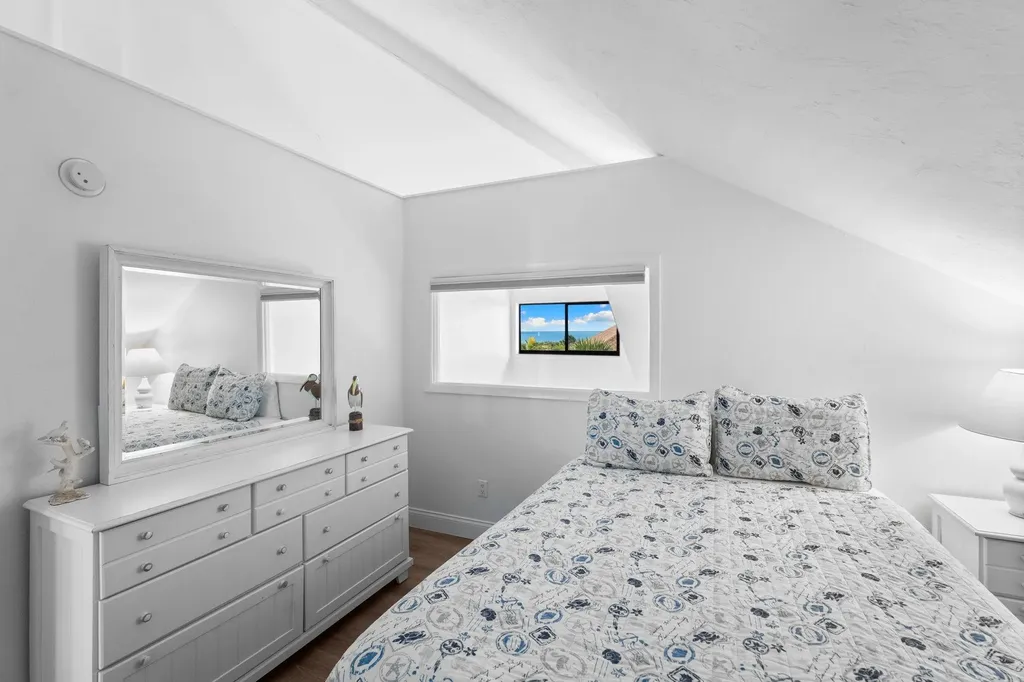 1811 Olde Middle Gulf Drive Sanibel FL 33957