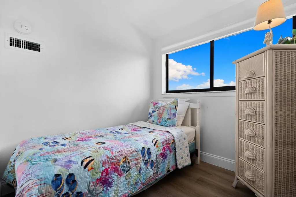 1811 Olde Middle Gulf Drive Sanibel FL 33957