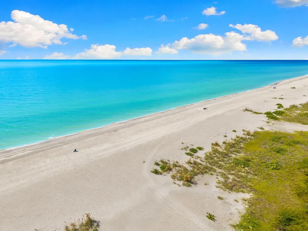 1811 Olde Middle Gulf Drive Sanibel FL 33957