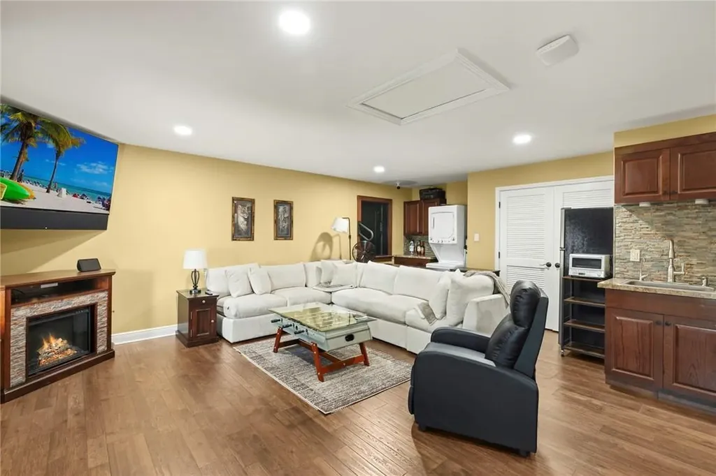 841 Cypress Lake Circle Fort Myers FL 33919