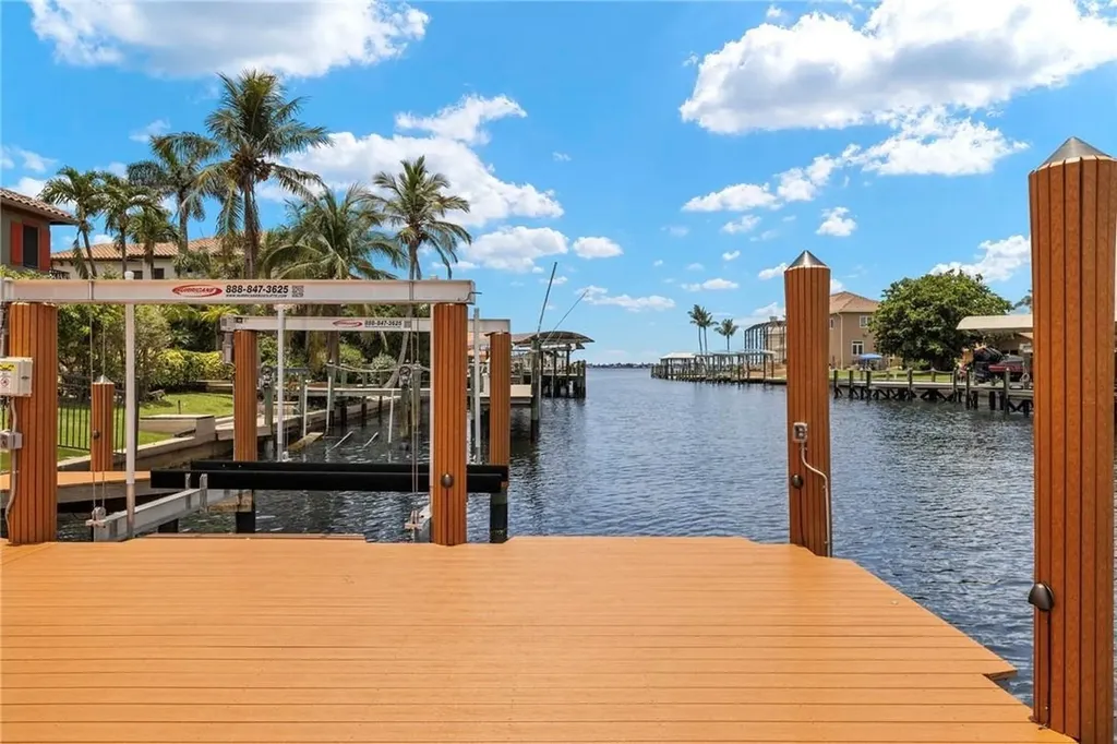 841 Cypress Lake Circle Fort Myers FL 33919