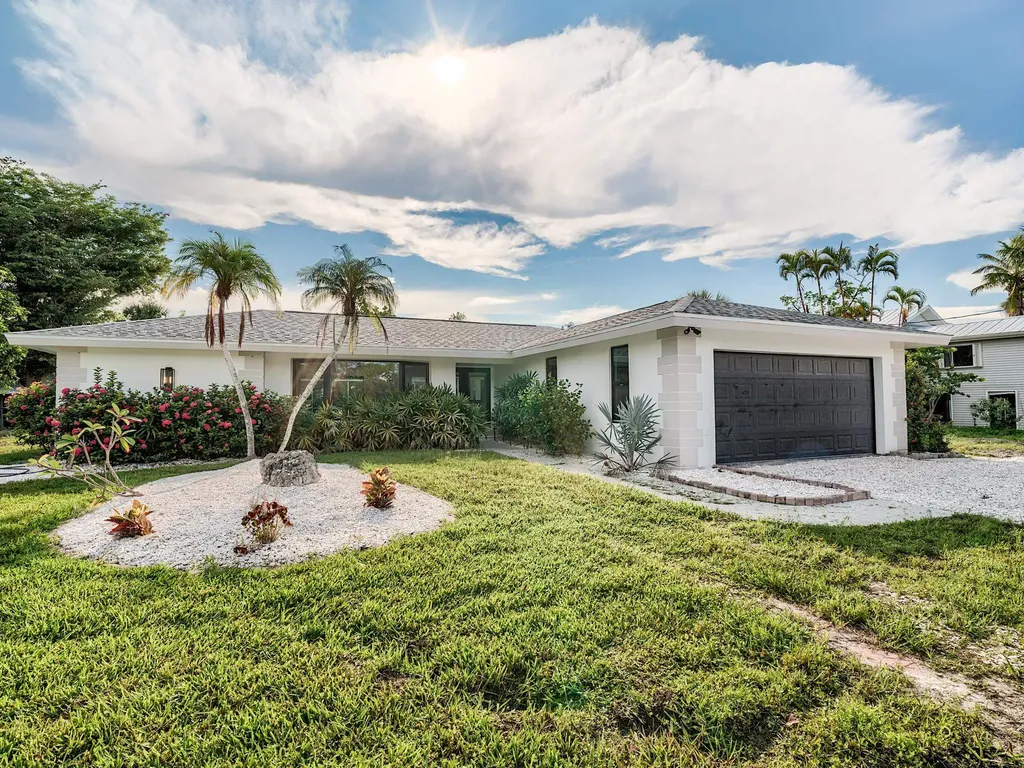 658 Donax Street Sanibel FL 33957