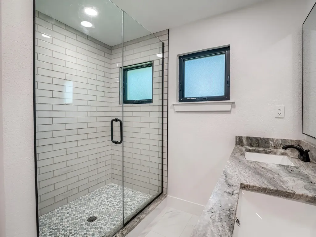 658 Donax Street Sanibel FL 33957