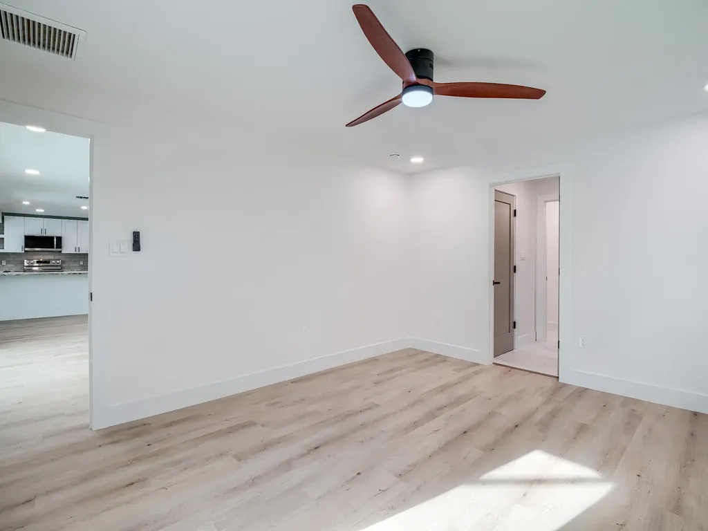 658 Donax Street Sanibel FL 33957