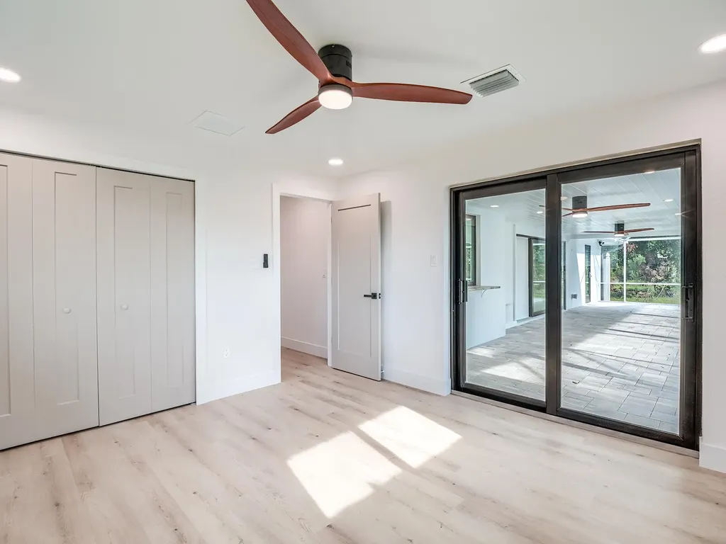 658 Donax Street Sanibel FL 33957