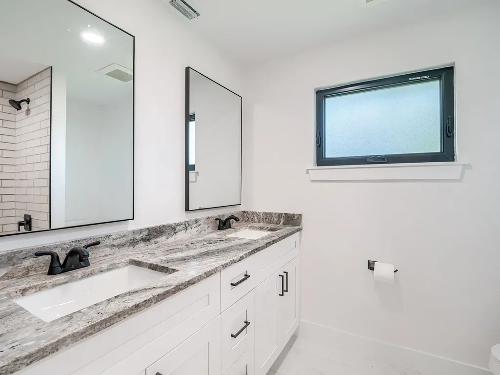 658 Donax Street Sanibel FL 33957