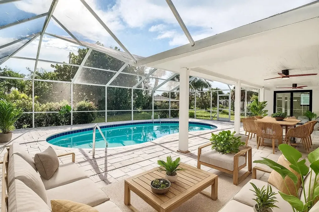 658 Donax Street Sanibel FL 33957