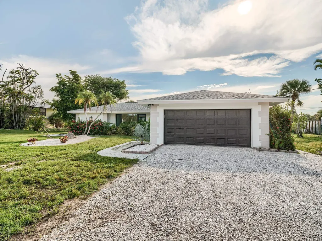 658 Donax Street Sanibel FL 33957