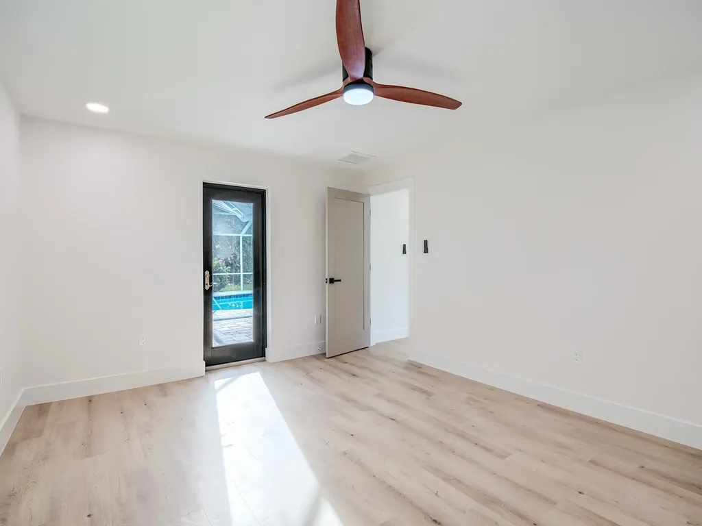 658 Donax Street Sanibel FL 33957