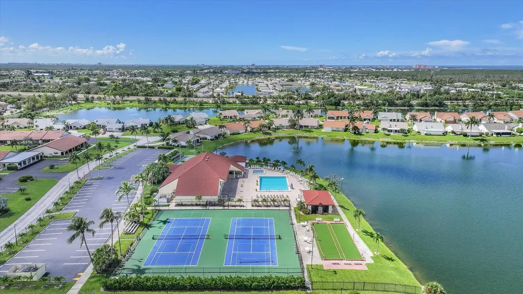 11460 Caravel Circle Fort Myers FL 33908