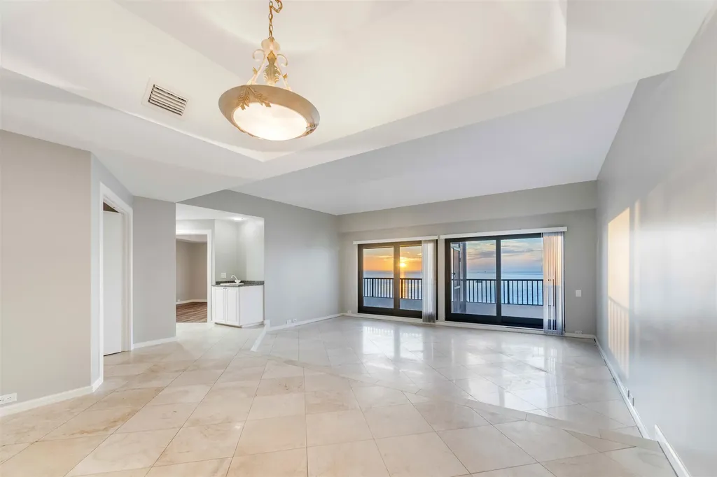 645 La Peninsula Boulevard Naples FL 34113