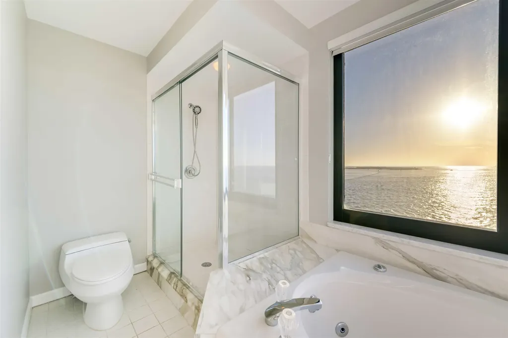 645 La Peninsula Boulevard Naples FL 34113