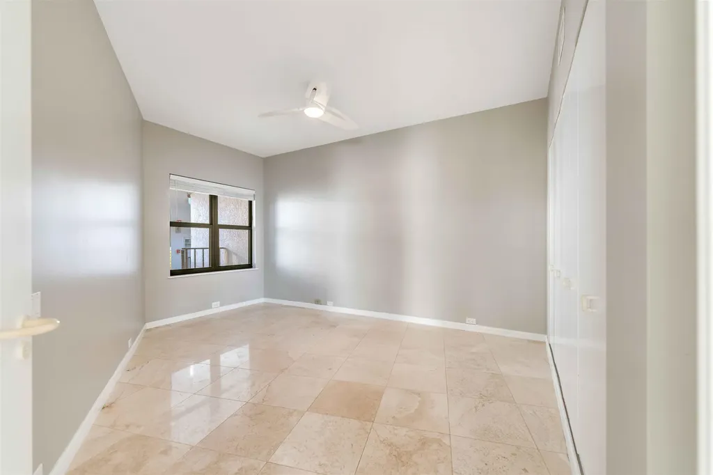 645 La Peninsula Boulevard Naples FL 34113