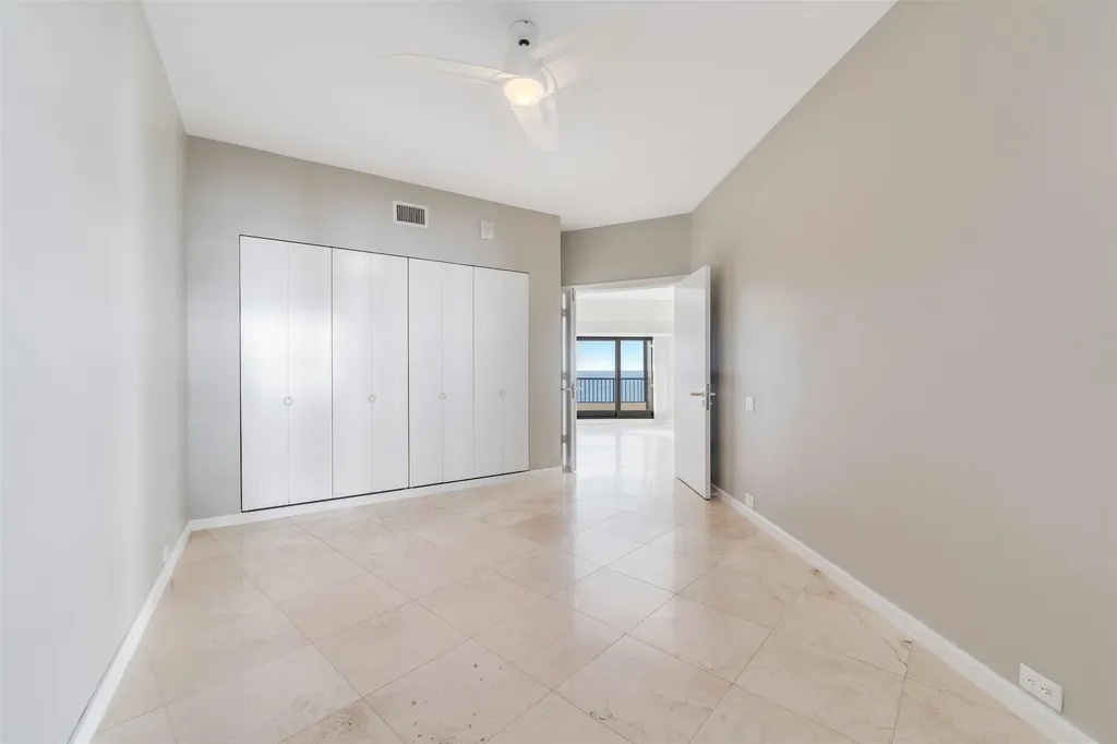 645 La Peninsula Boulevard Naples FL 34113