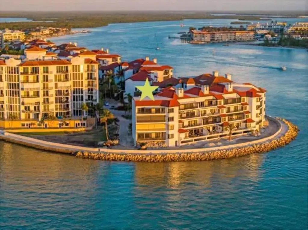 645 La Peninsula Boulevard Naples FL 34113