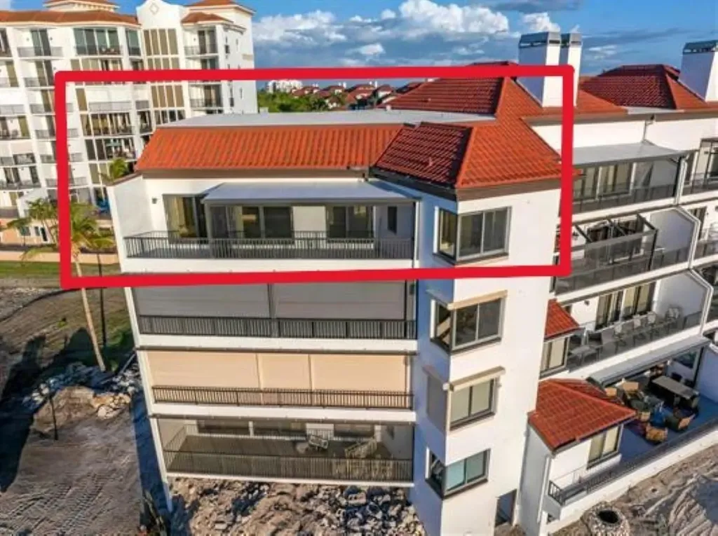 645 La Peninsula Boulevard Naples FL 34113