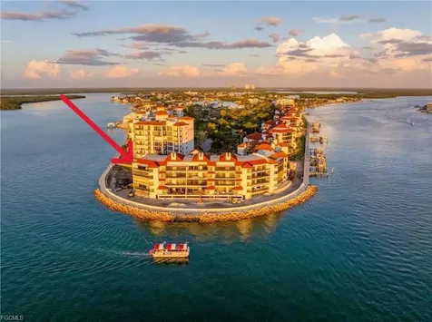 645 La Peninsula Boulevard Naples FL 34113
