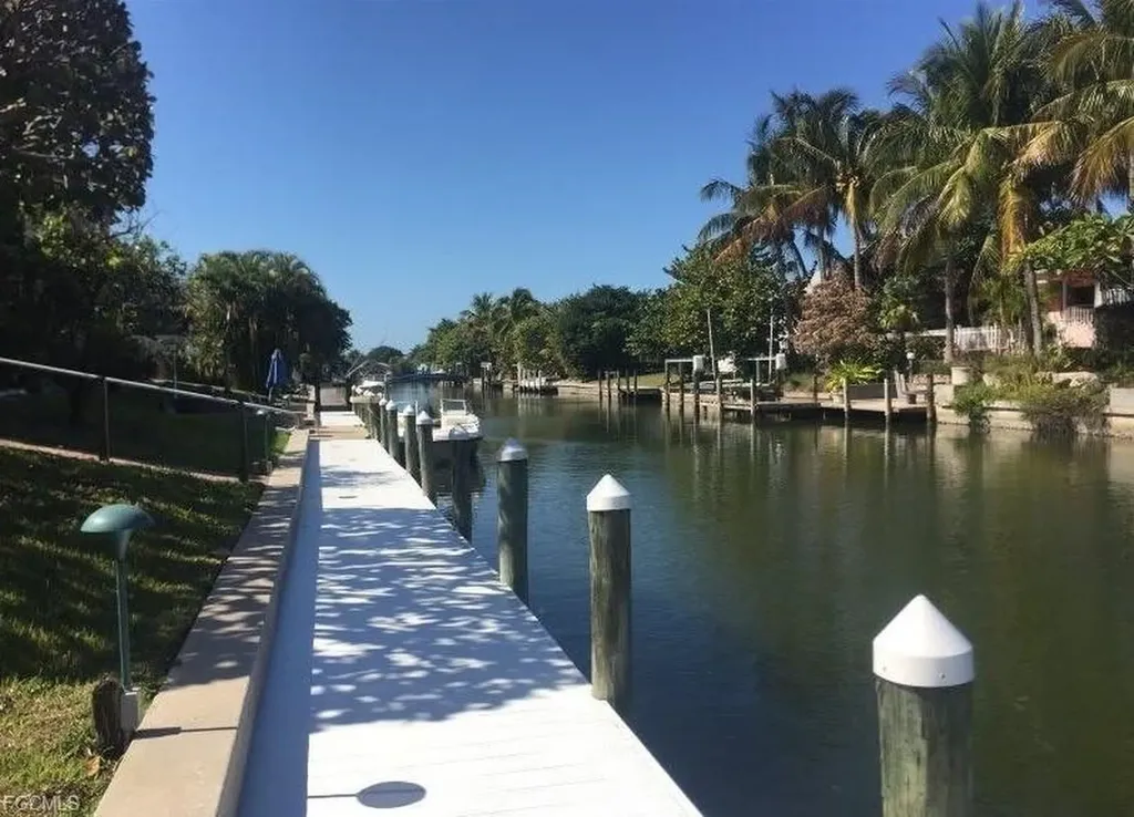 805 E Gulf Drive Sanibel FL 33957
